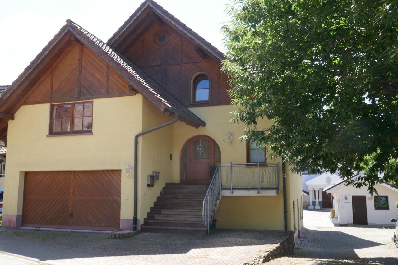 2 Zi - Fewo Schwarzwaldliebe Im Hexental, Terrasse Bollschweil Extérieur photo